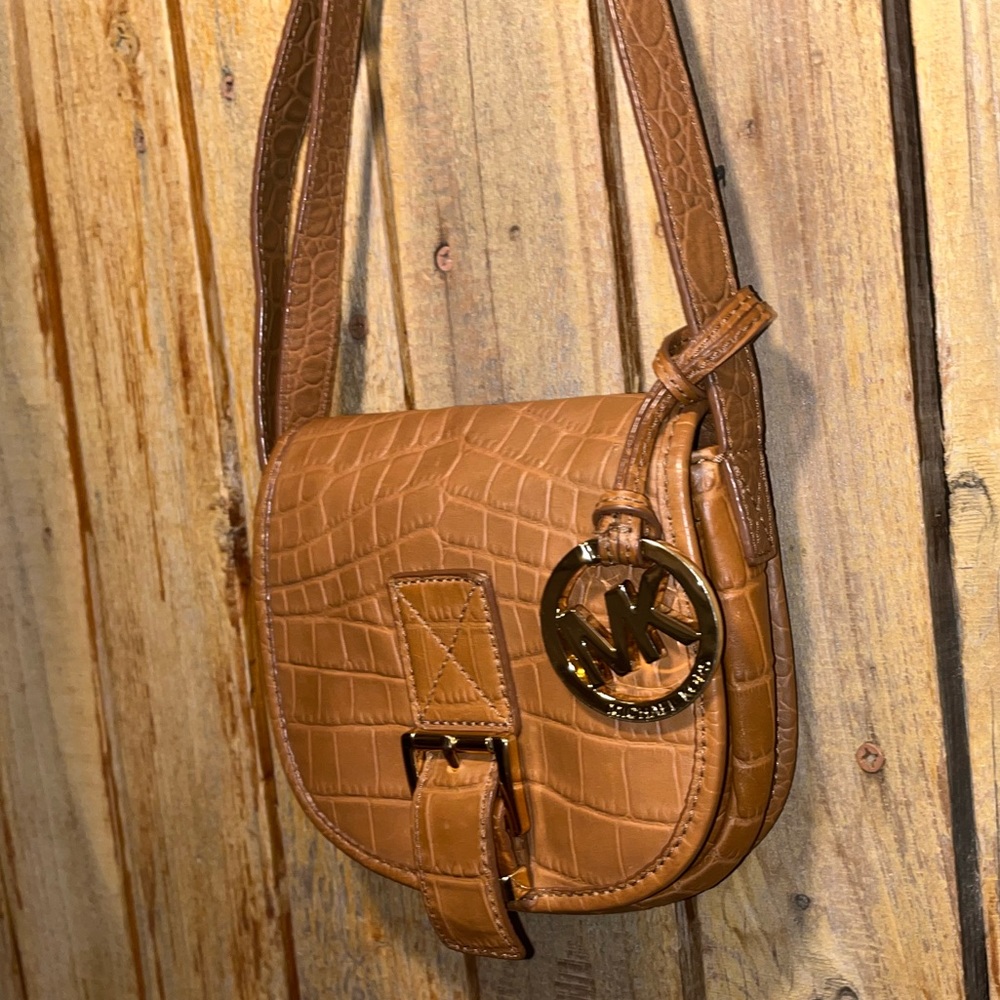 Bag Is In Very Good Condition - image 4